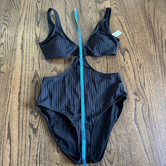 Aerie Womens Black Ribbed Cut Out Ring One Piece Monokini Swim Suit Size Large - Picture 9 of 12